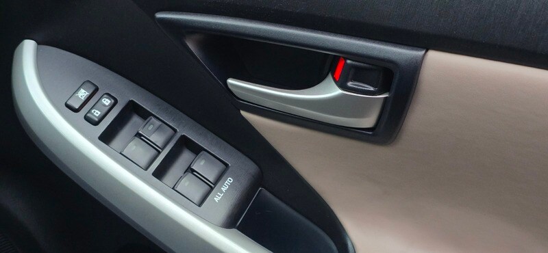 Used Toyota Prius 2012 for sale - 77622116: Photo 48