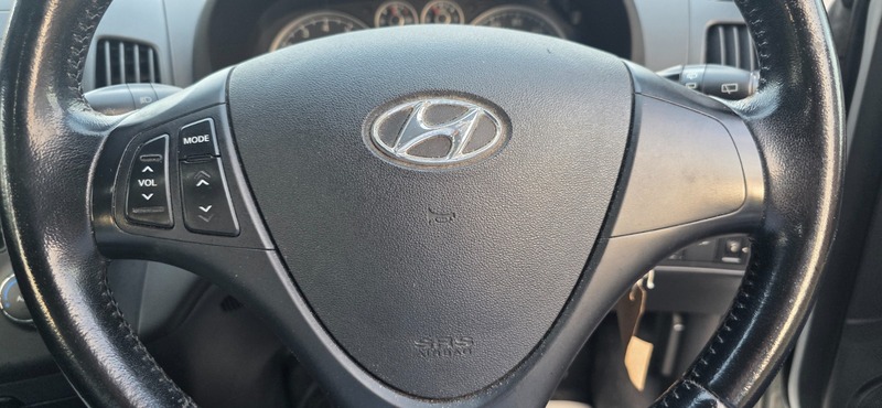 Used Hyundai i30 2010 for sale - 76250251: Photo 23