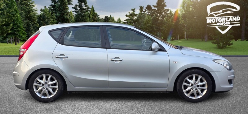 Used Hyundai i30 2010 for sale - 76250251: Photo 9