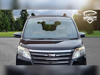 Used Toyota Noah 2014 for sale - 76570748: Photo