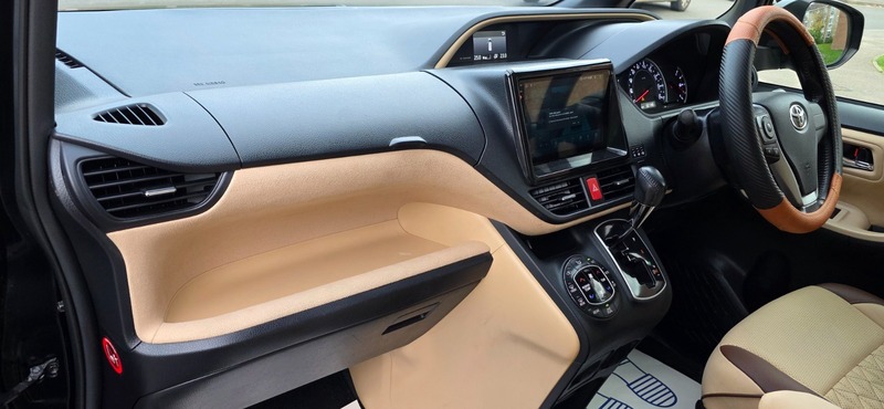 Used Toyota Noah 2014 for sale - 76570748: Photo 31