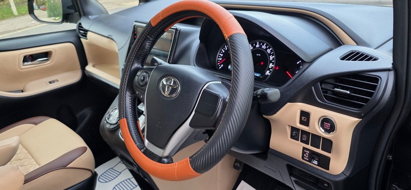 Used Toyota Noah 2014 for sale - 76570748: Photo 32