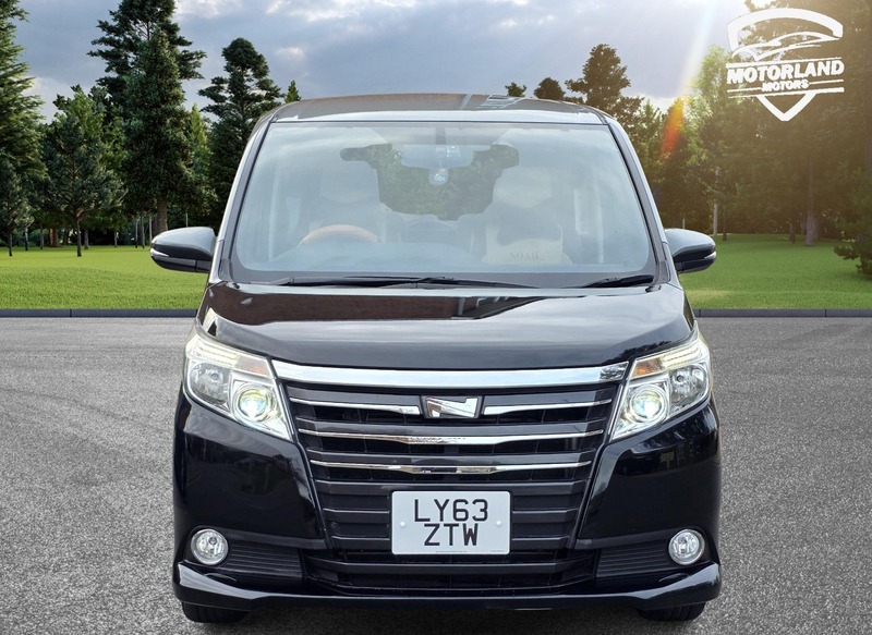 Used Toyota Noah 2014 for sale - 76570748: Photo 4