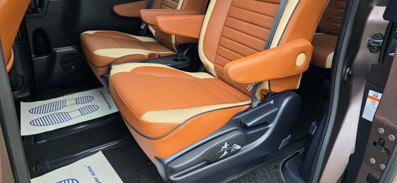 Used Toyota Noah 2014 for sale - 76631110: Photo 24