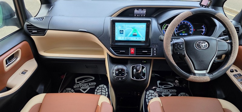 Used Toyota Noah 2014 for sale - 76631110: Photo 32