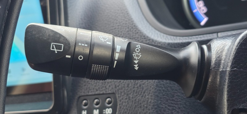 Used Toyota Noah 2014 for sale - 76631110: Photo 38