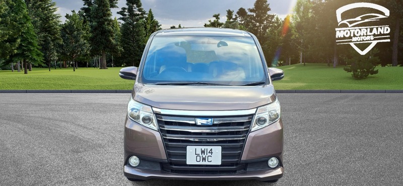 Used Toyota Noah 2014 for sale - 76631110: Photo 4