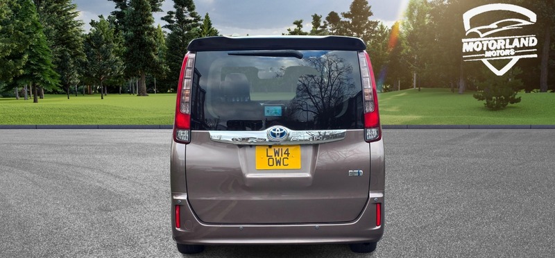 Used Toyota Noah 2014 for sale - 76631110: Photo 8