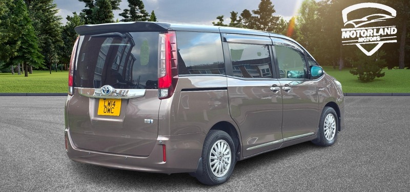 Used Toyota Noah 2014 for sale - 76631110: Photo 9