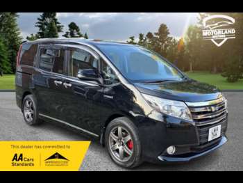 Used Toyota Noah 2014 for sale - 74844498: Photo