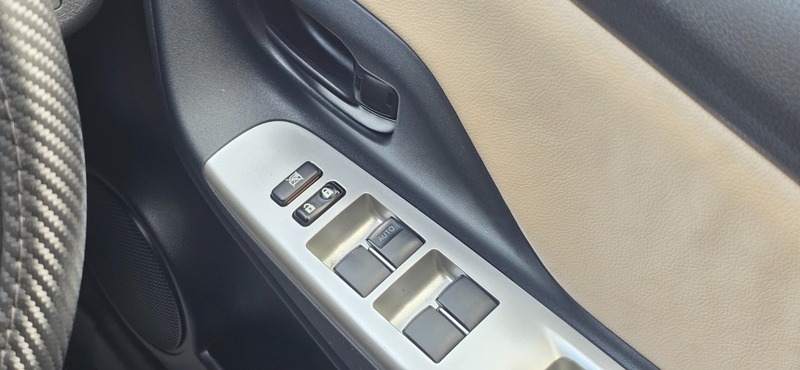 Used Toyota Yaris 2015 for sale - 76605362: Photo 42