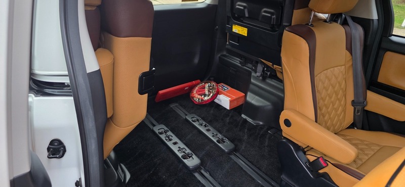 Used Toyota Vellfire 2011 for sale - 76784675: Photo 23