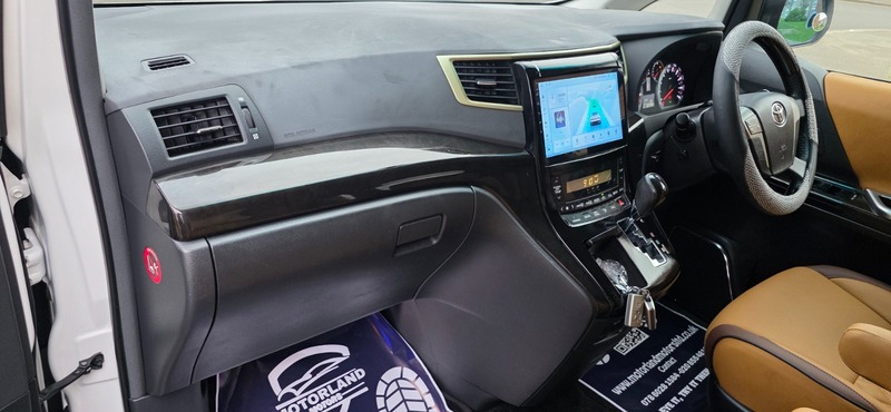 Used Toyota Vellfire 2011 for sale - 76784675: Photo 32