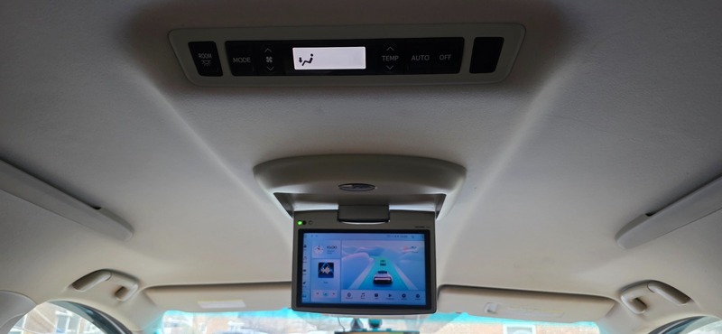 Used Toyota Vellfire 2011 for sale - 76784675: Photo 34