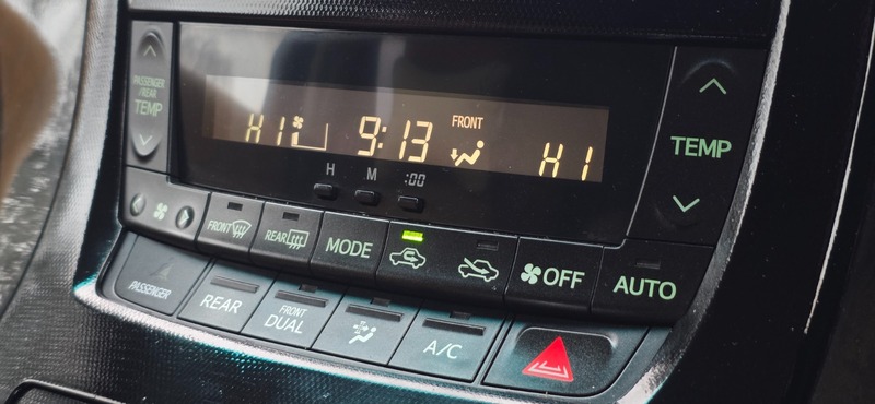 Used Toyota Vellfire 2011 for sale - 76784675: Photo 47