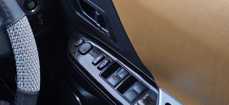 Used Toyota Vellfire 2011 for sale - 76784675: Photo 50