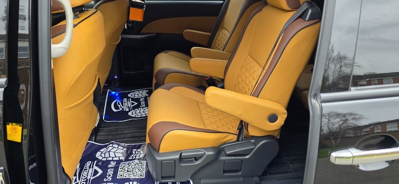 Used Toyota Estima 2014 for sale - 77370408: Photo 25