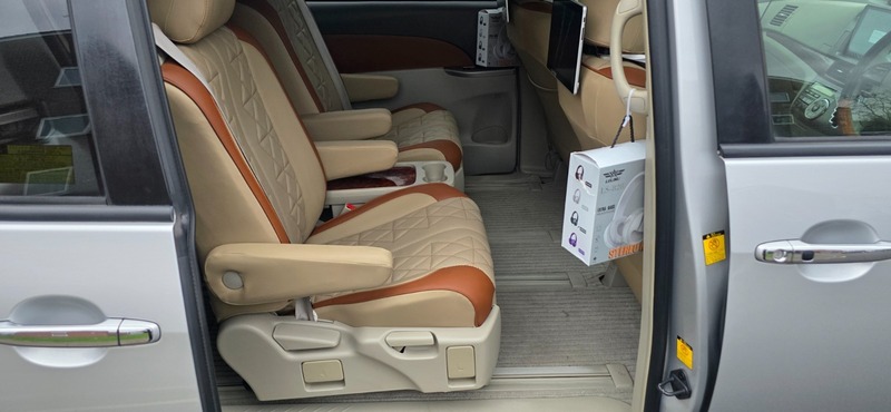 Used Toyota Estima 2010 for sale - 76570752: Photo 18