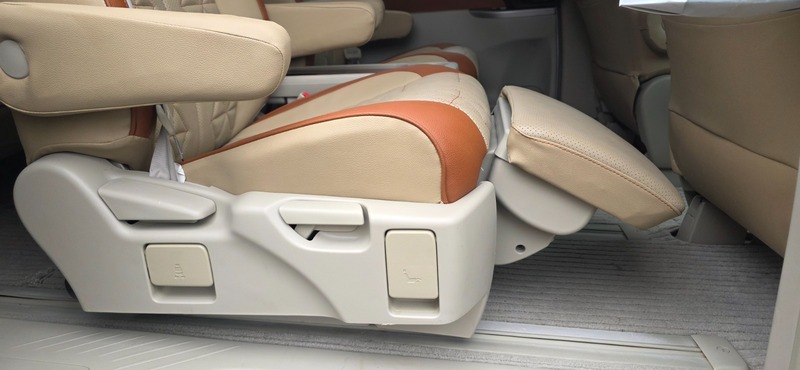 Used Toyota Estima 2010 for sale - 76570752: Photo 20