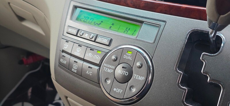 Used Toyota Estima 2010 for sale - 76570752: Photo 45