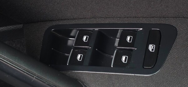 Used Volkswagen Golf 2014 for sale - 76185875: Photo 42