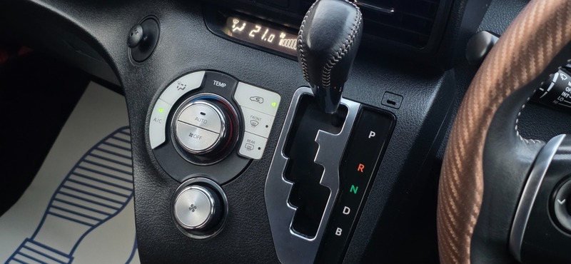 Used Toyota Sienta 2015 for sale - 76605350: Photo 43