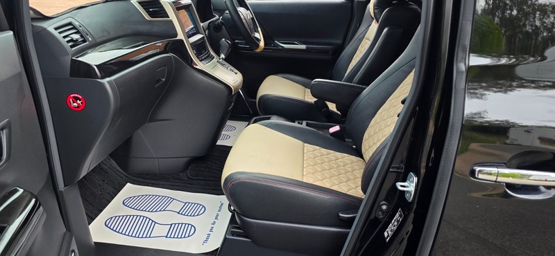 Used Toyota Vellfire 2012 for sale - 76313349: Photo 26