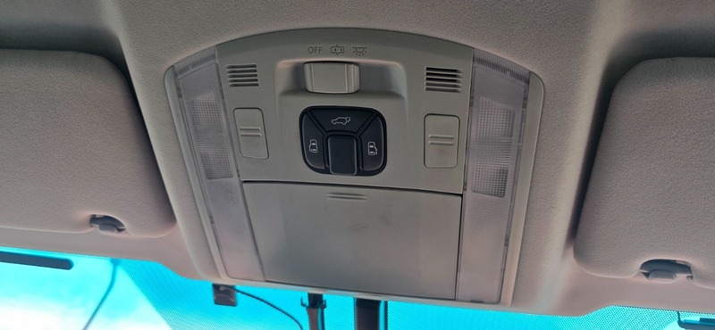 Used Toyota Vellfire 2012 for sale - 76313349: Photo 50