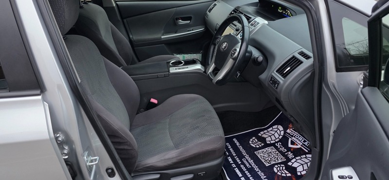 Used Toyota Prius+ 2013 for sale - 78168161: Photo 15