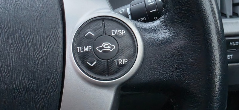 Used Toyota Prius+ 2013 for sale - 78168161: Photo 31