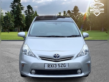 Used Toyota Prius+ 2013 for sale - 78168161: Photo