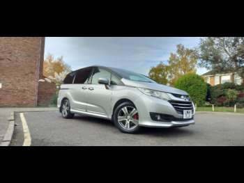 2014 (14) - 2.4L PETROL AUTO 8 SEATS 5 DR