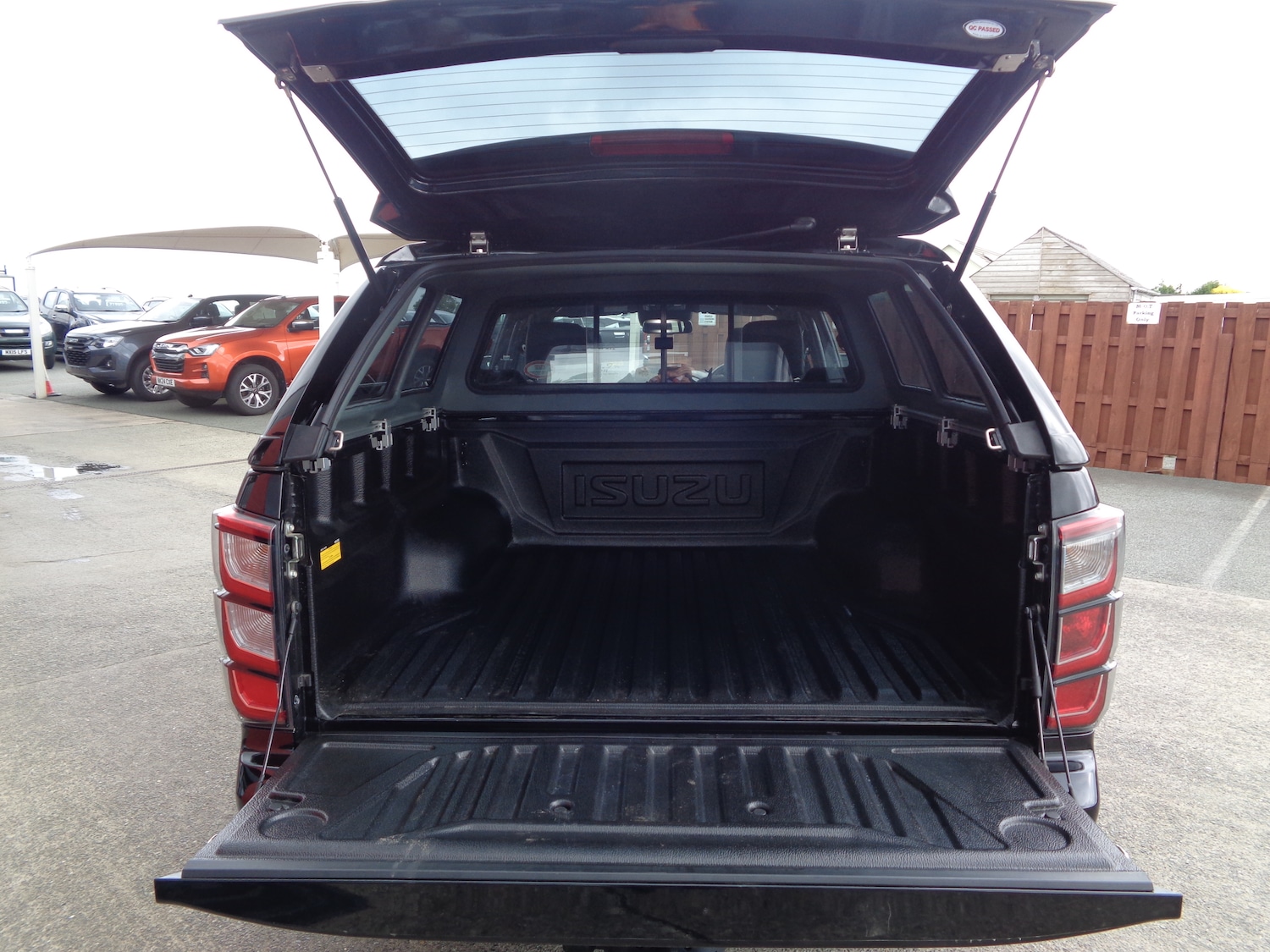 Used Isuzu D-Max 2024 for sale - 76677065: Photo 6