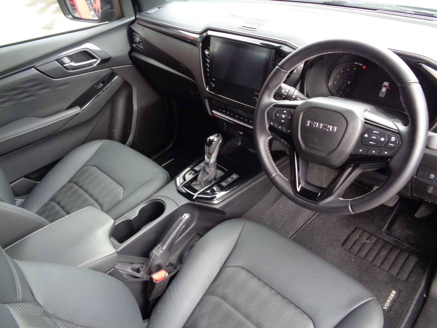 Used Isuzu D-Max 2024 for sale - 76677065: Photo 9