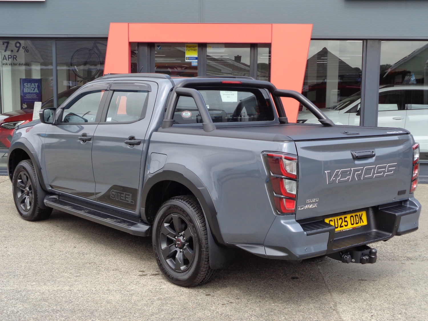 Used Isuzu D-Max 2025 for sale - 76679799: Photo 3