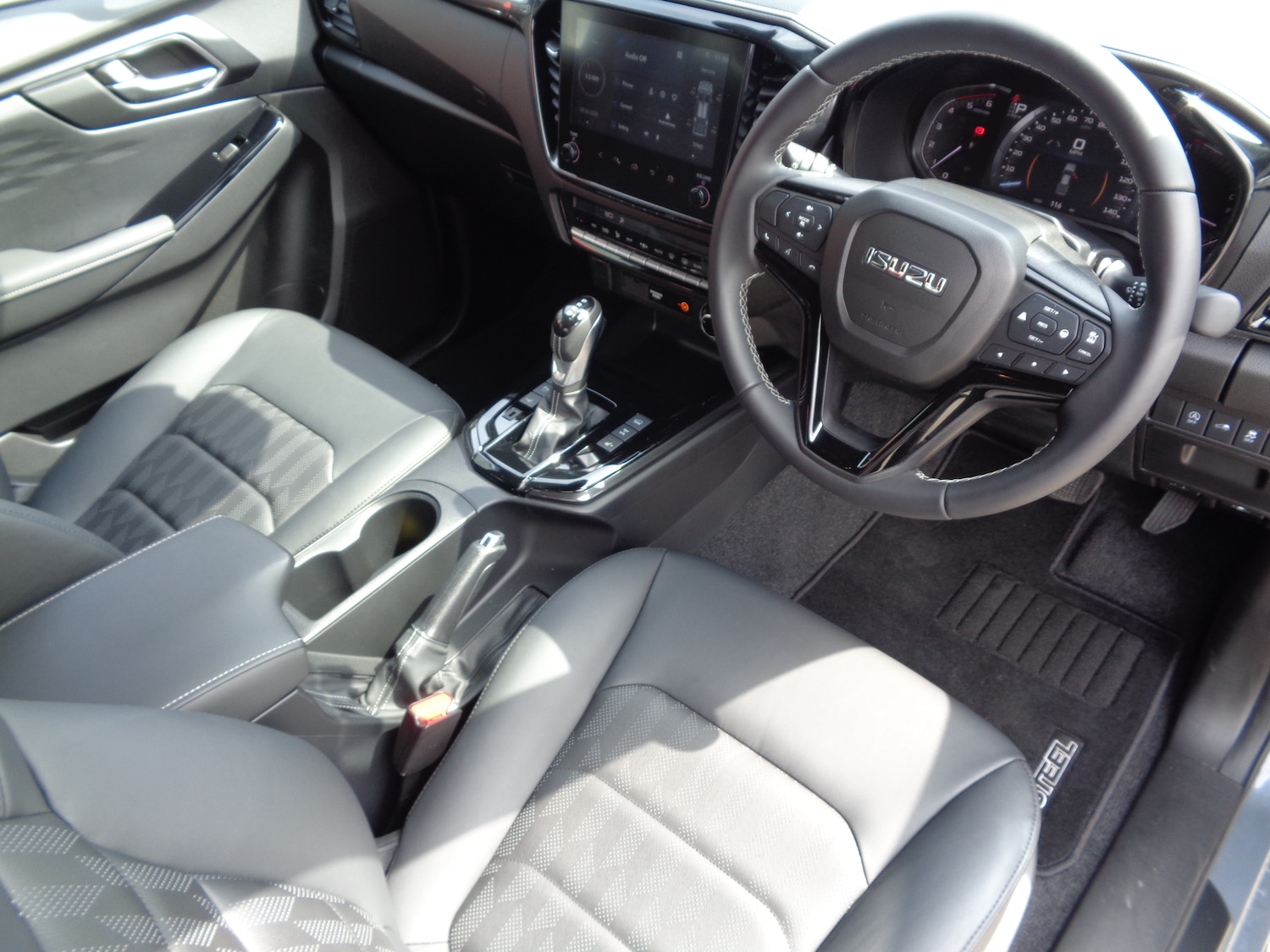 Used Isuzu D-Max 2025 for sale - 76679799: Photo 6