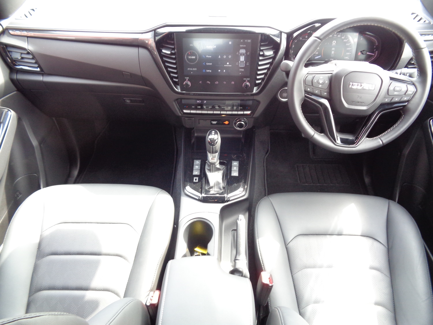 Used Isuzu D-Max 2025 for sale - 76679799: Photo 7