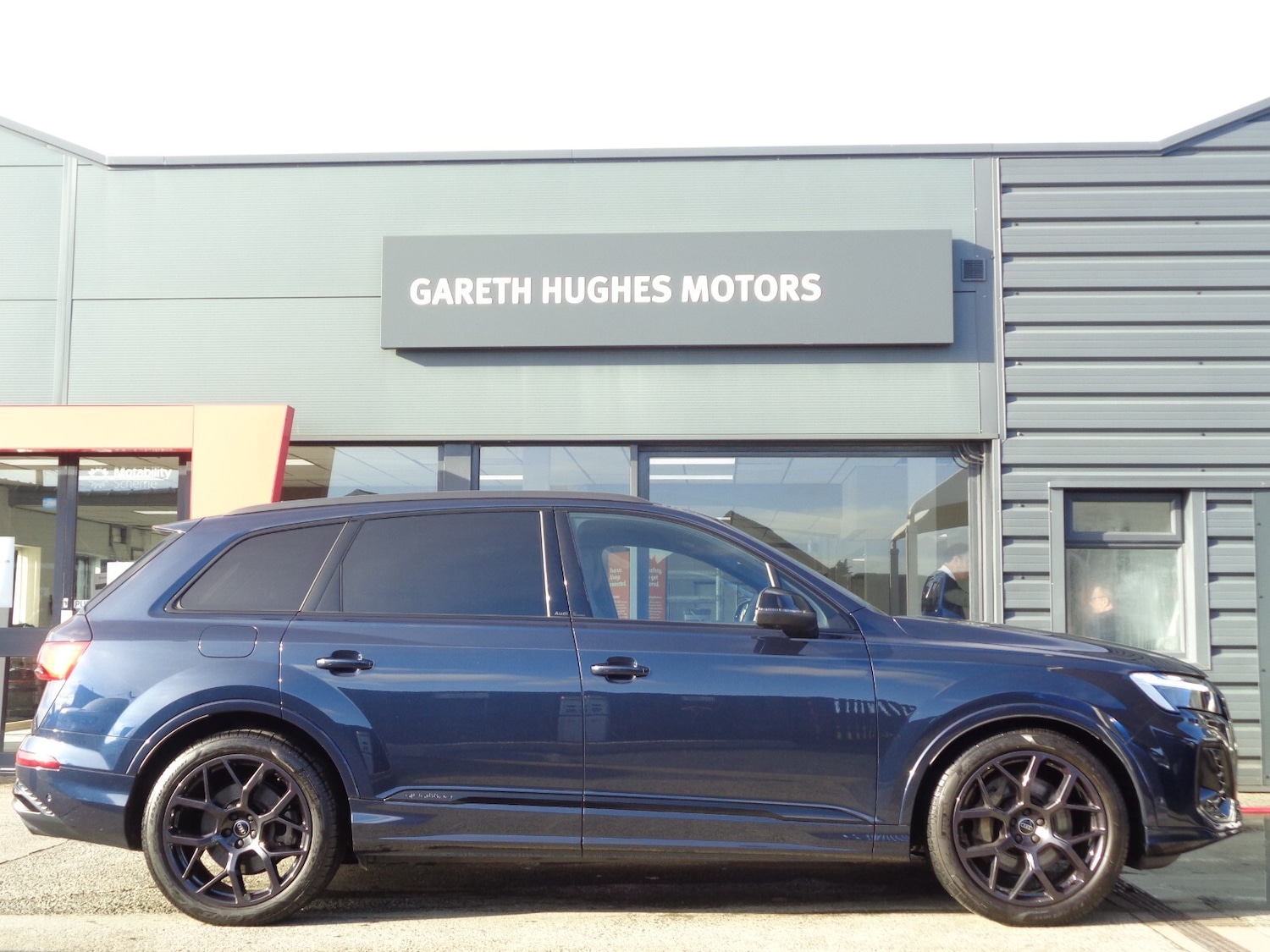 Used Audi Q7 2024 for sale - 77442386: Photo 3