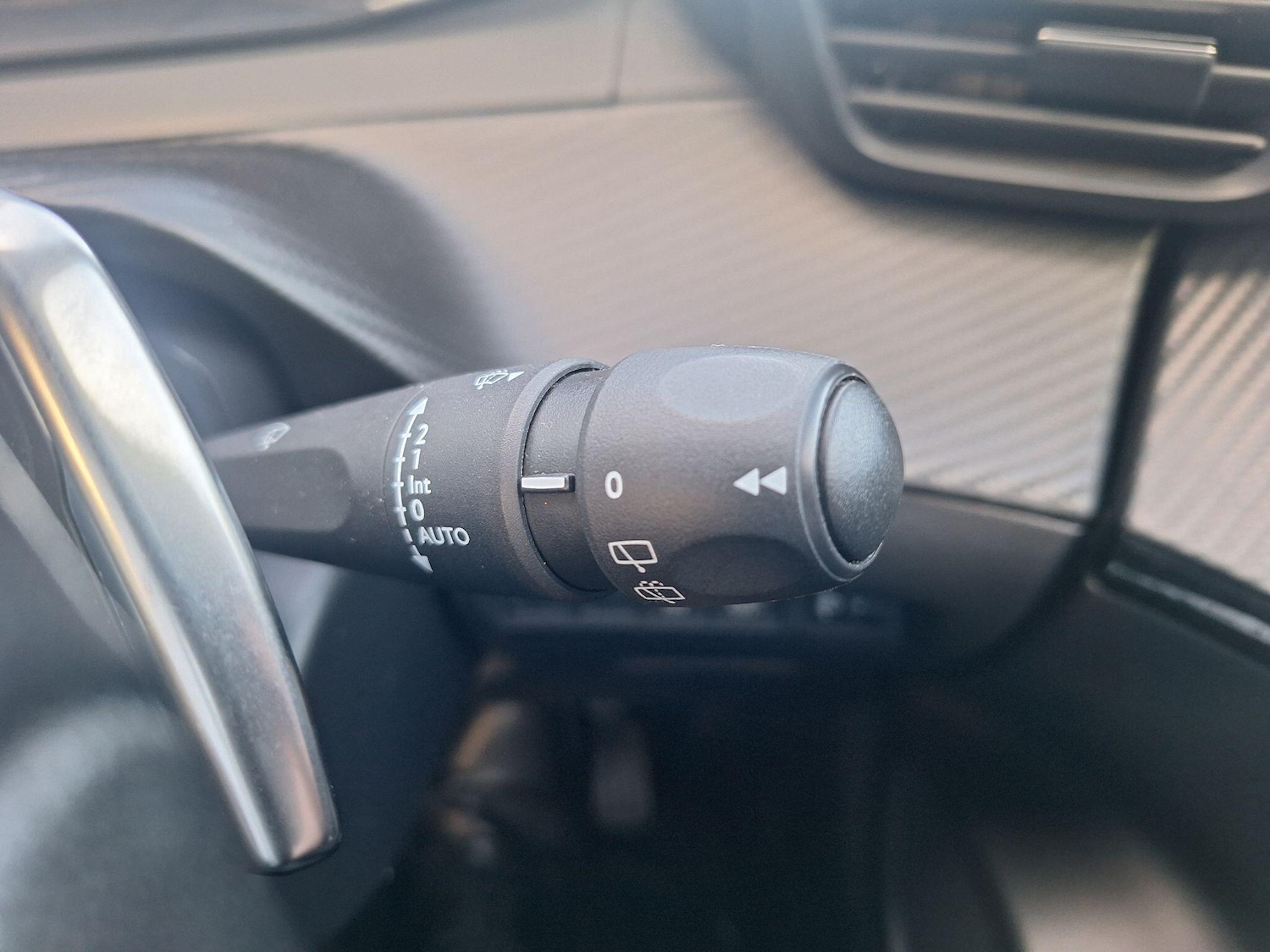 Used Peugeot 2008 2021 for sale - 77351520: Photo 16