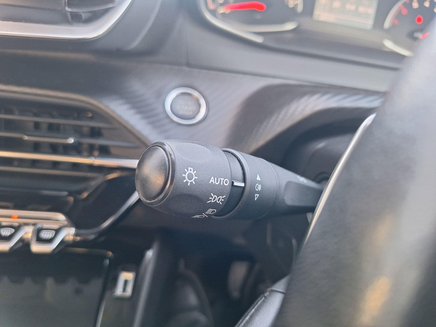 Used Peugeot 2008 2021 for sale - 77351520: Photo 17