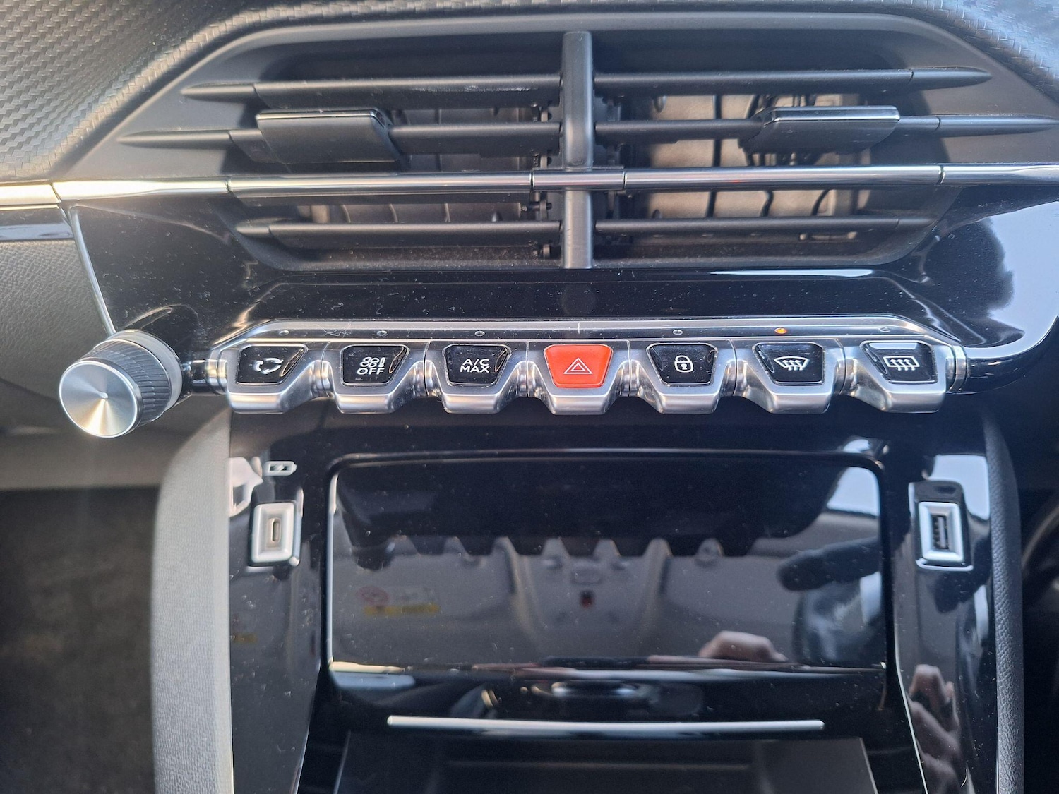 Used Peugeot 2008 2021 for sale - 77351520: Photo 32