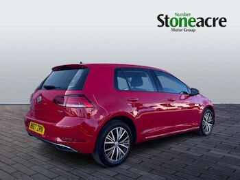 Used Volkswagen Golf 2017 for sale - 77925199: Photo