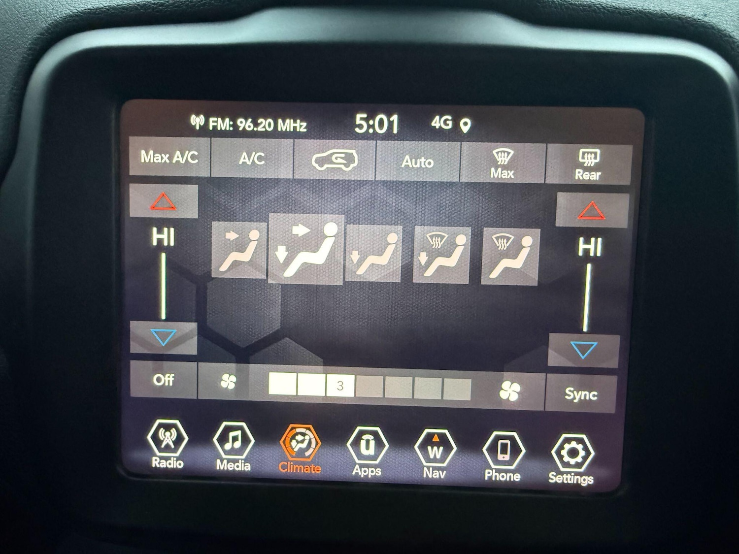 Used Jeep Renegade 2021 for sale - 77612728: Photo 22