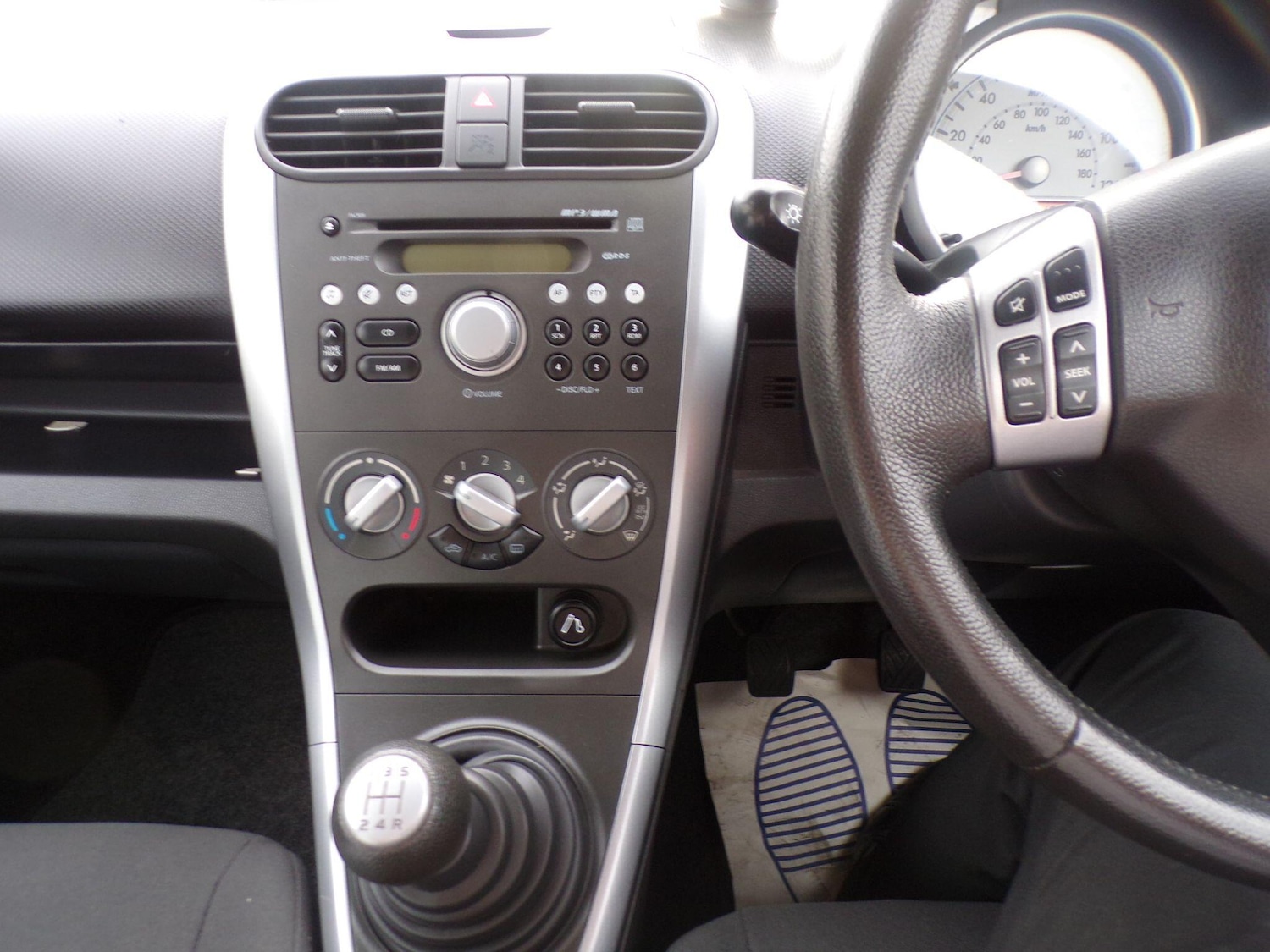 Used Suzuki Splash 2011 for sale - 76151415: Photo 16