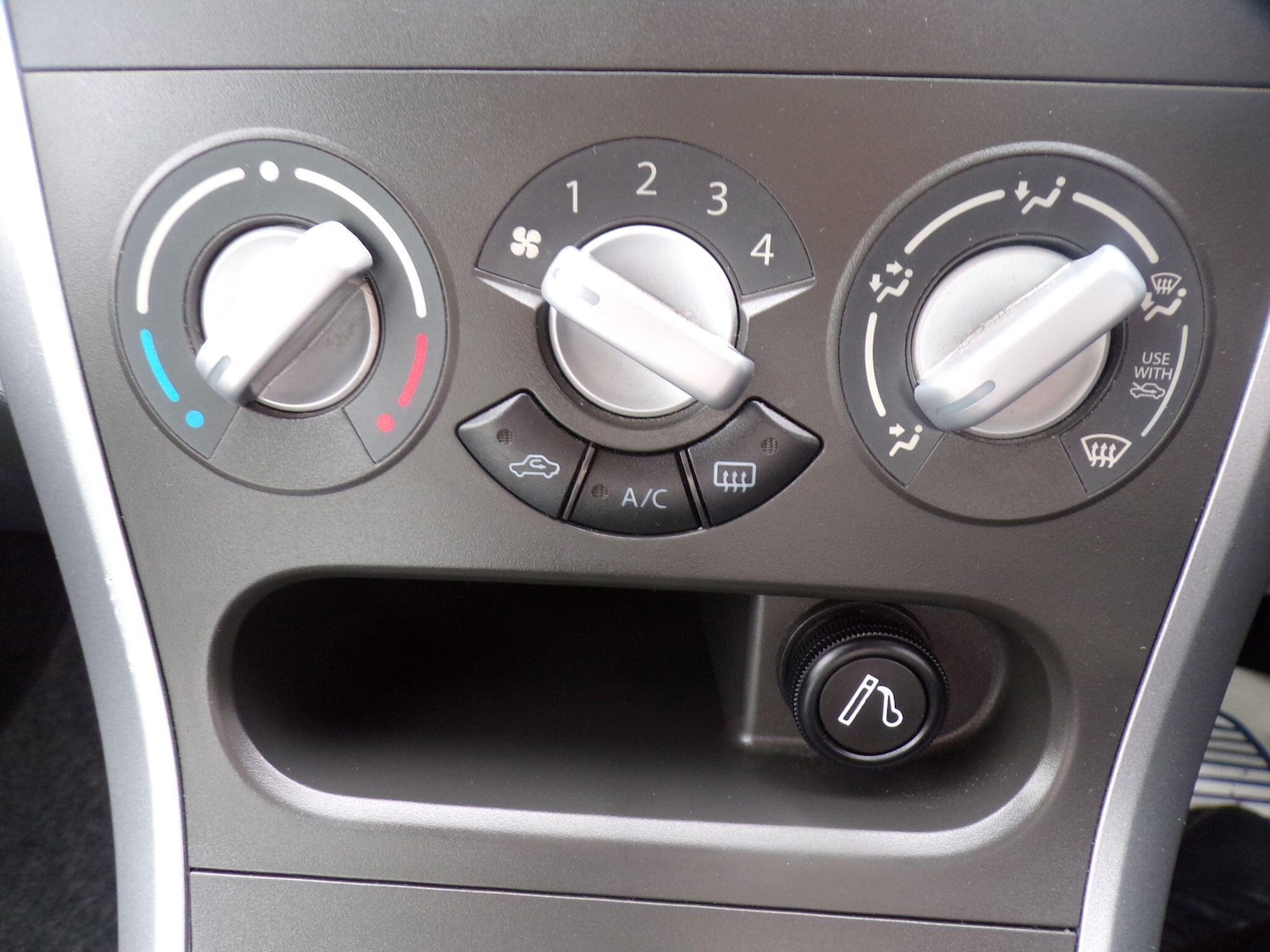 Used Suzuki Splash 2011 for sale - 76151415: Photo 18