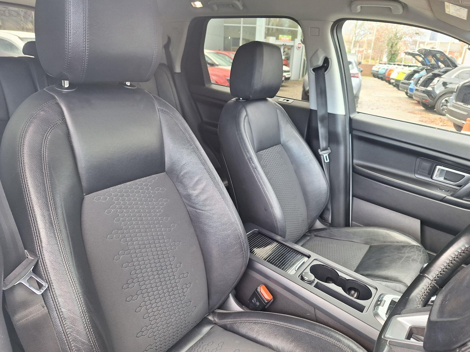 Used Land Rover Discovery Sport 2017 for sale - 76743082: Photo 12