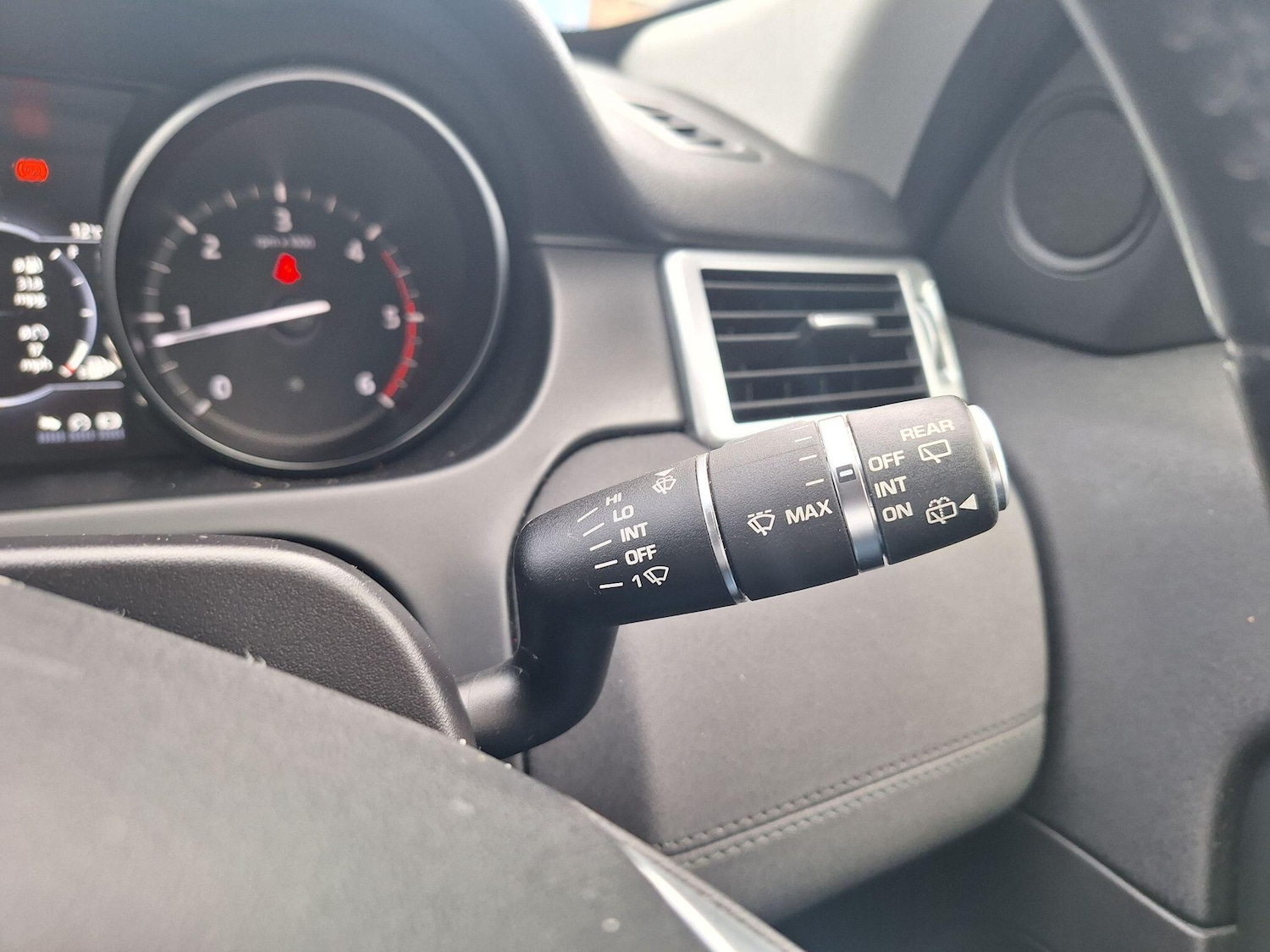 Used Land Rover Discovery Sport 2017 for sale - 76743082: Photo 15