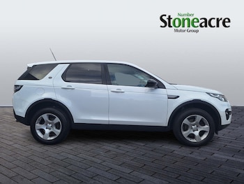 Used Land Rover Discovery Sport 2017 for sale - 76743082: Photo