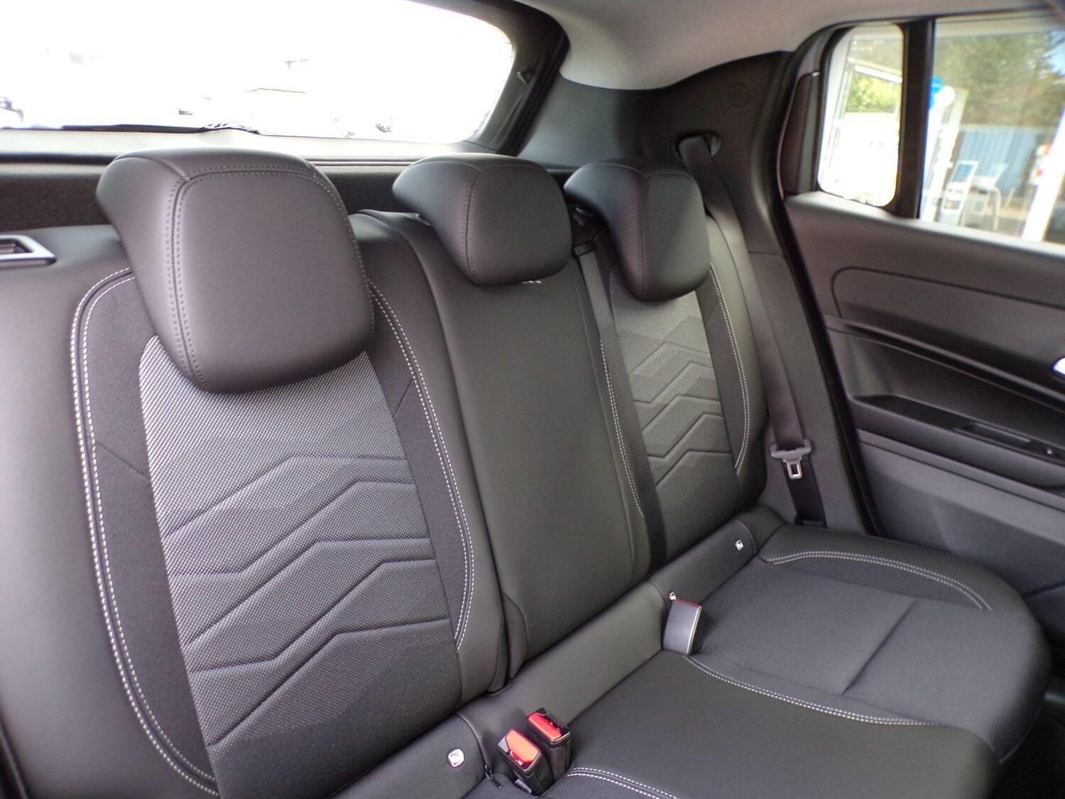 Used Jeep Avenger for sale - 76996628: Photo 11