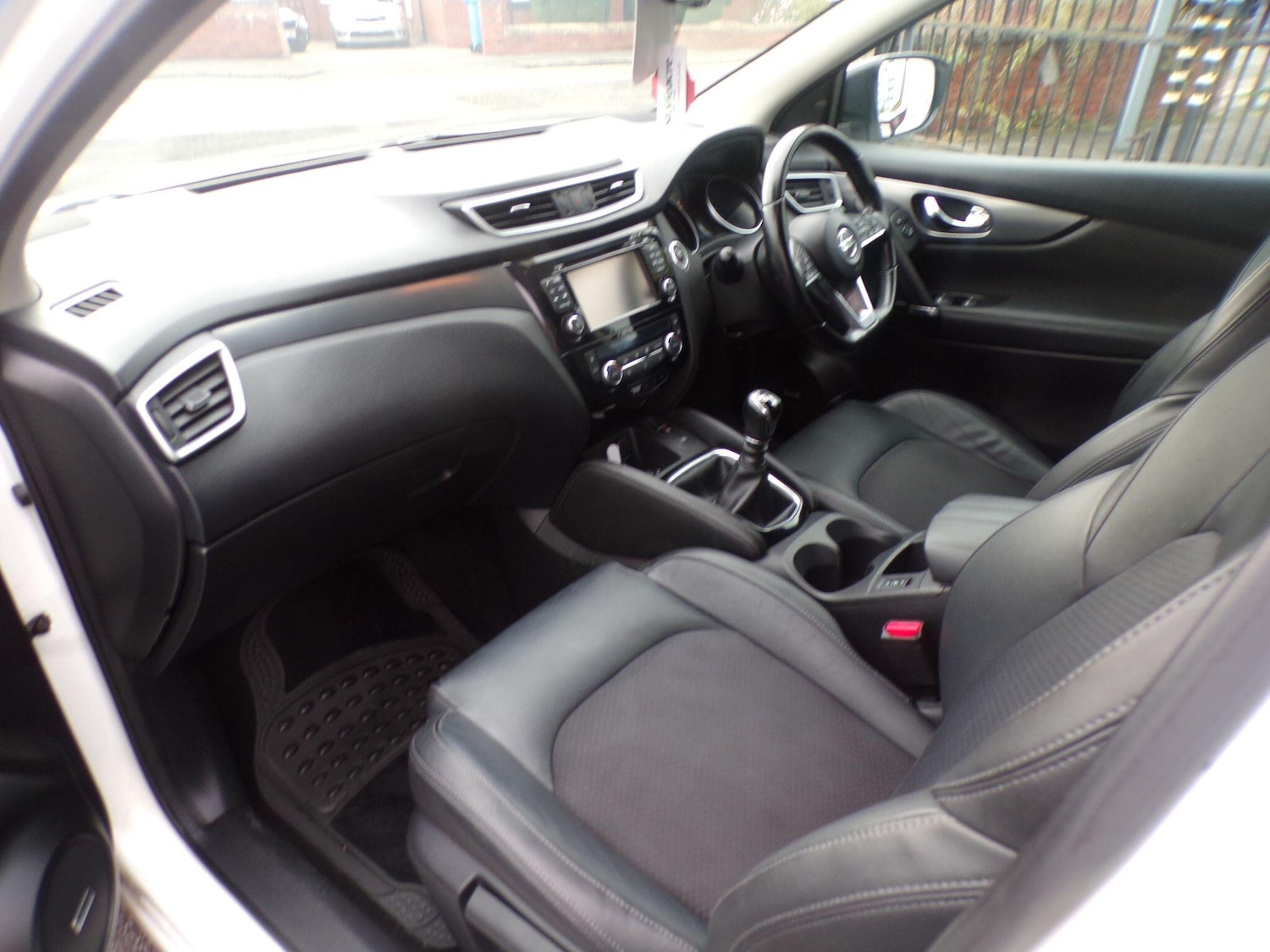 Used Nissan Qashqai 2017 for sale - 76151476: Photo 14